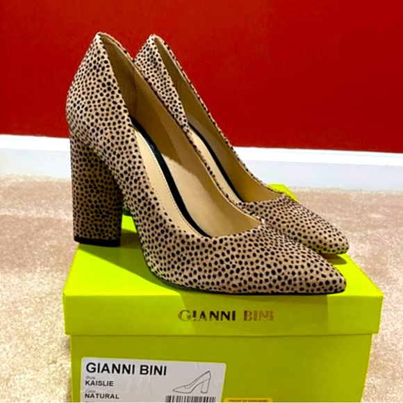 Gianni Bini Shoes - Gianni Bini Kaislie. Tan with Black Spots Suede.